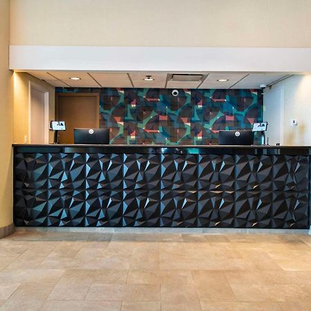 Grand Park Hotel & Suites Downtown Vancouver, Ascend Hotel Collection Екстериор снимка