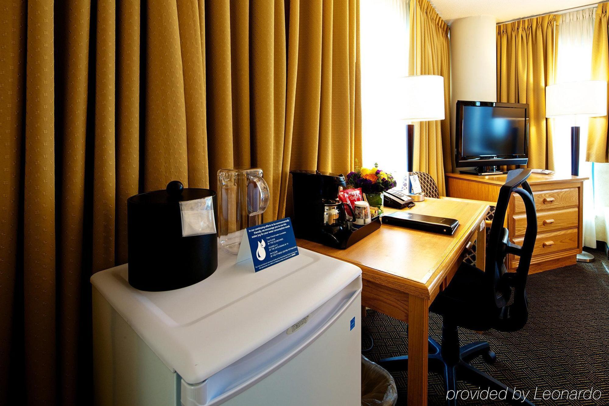 Grand Park Hotel & Suites Downtown Vancouver, Ascend Hotel Collection Екстериор снимка